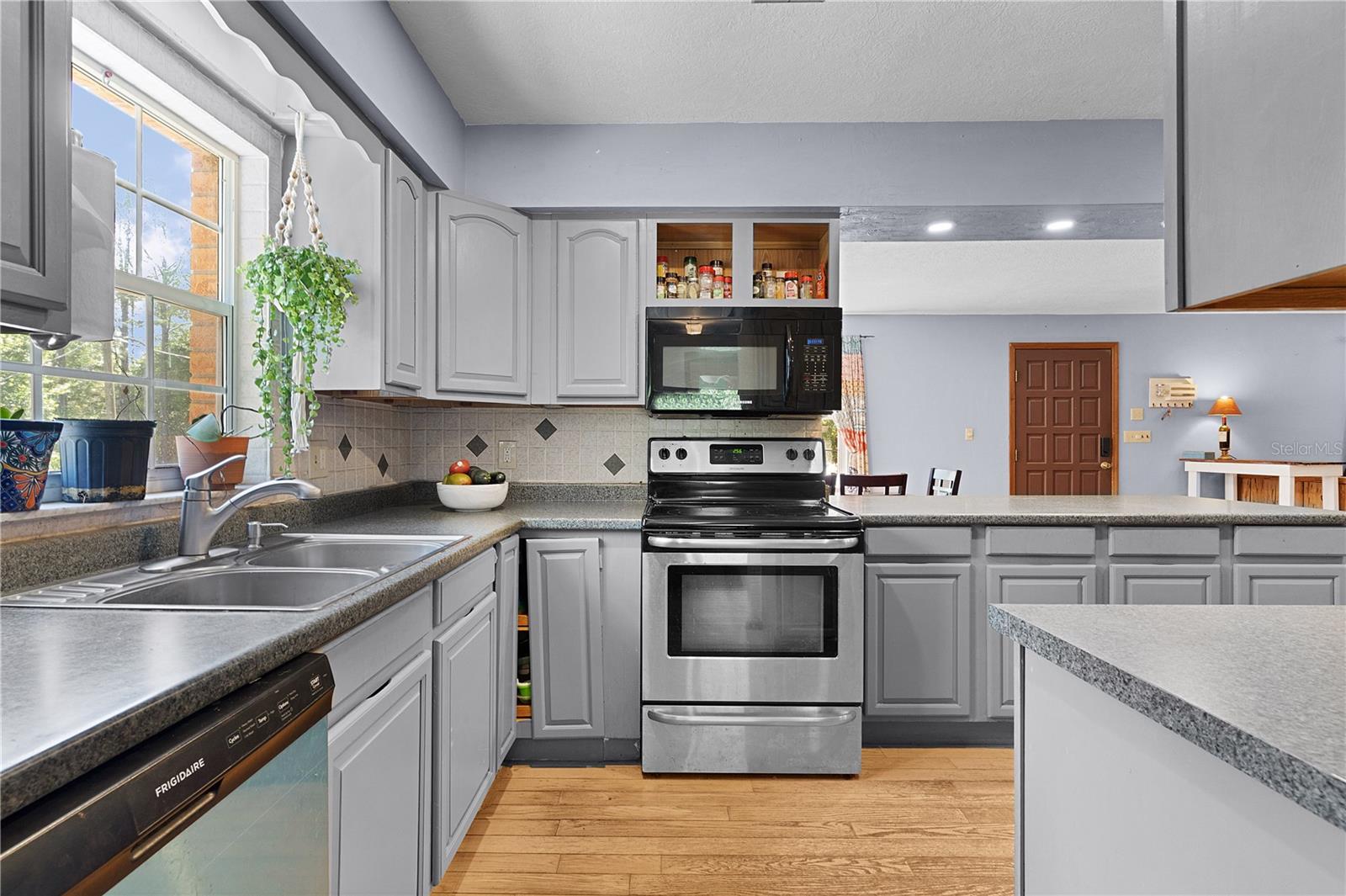 Image 17 of 55 For 5581 197th Terrace