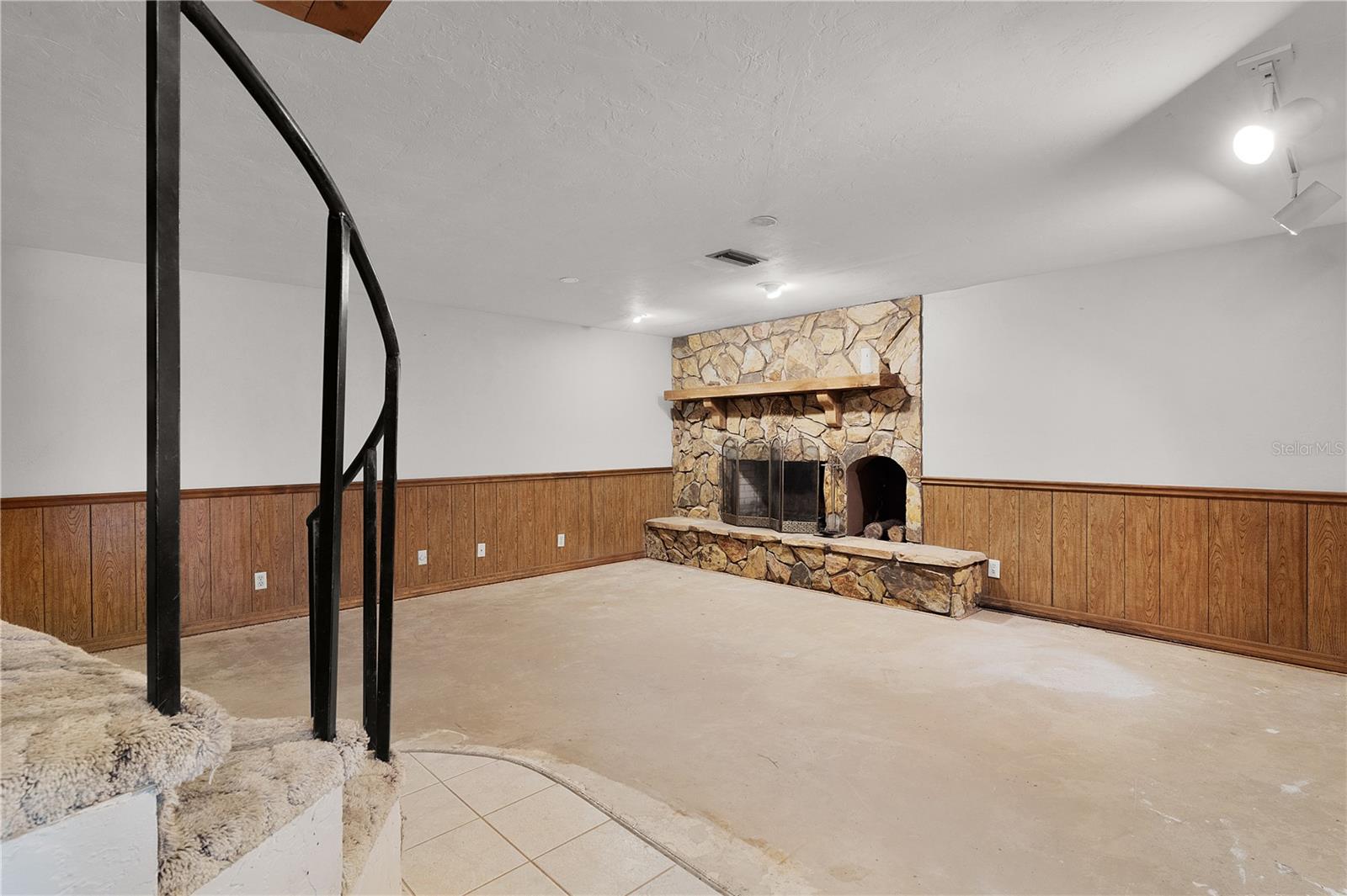 Image 29 of 55 For 5581 197th Terrace