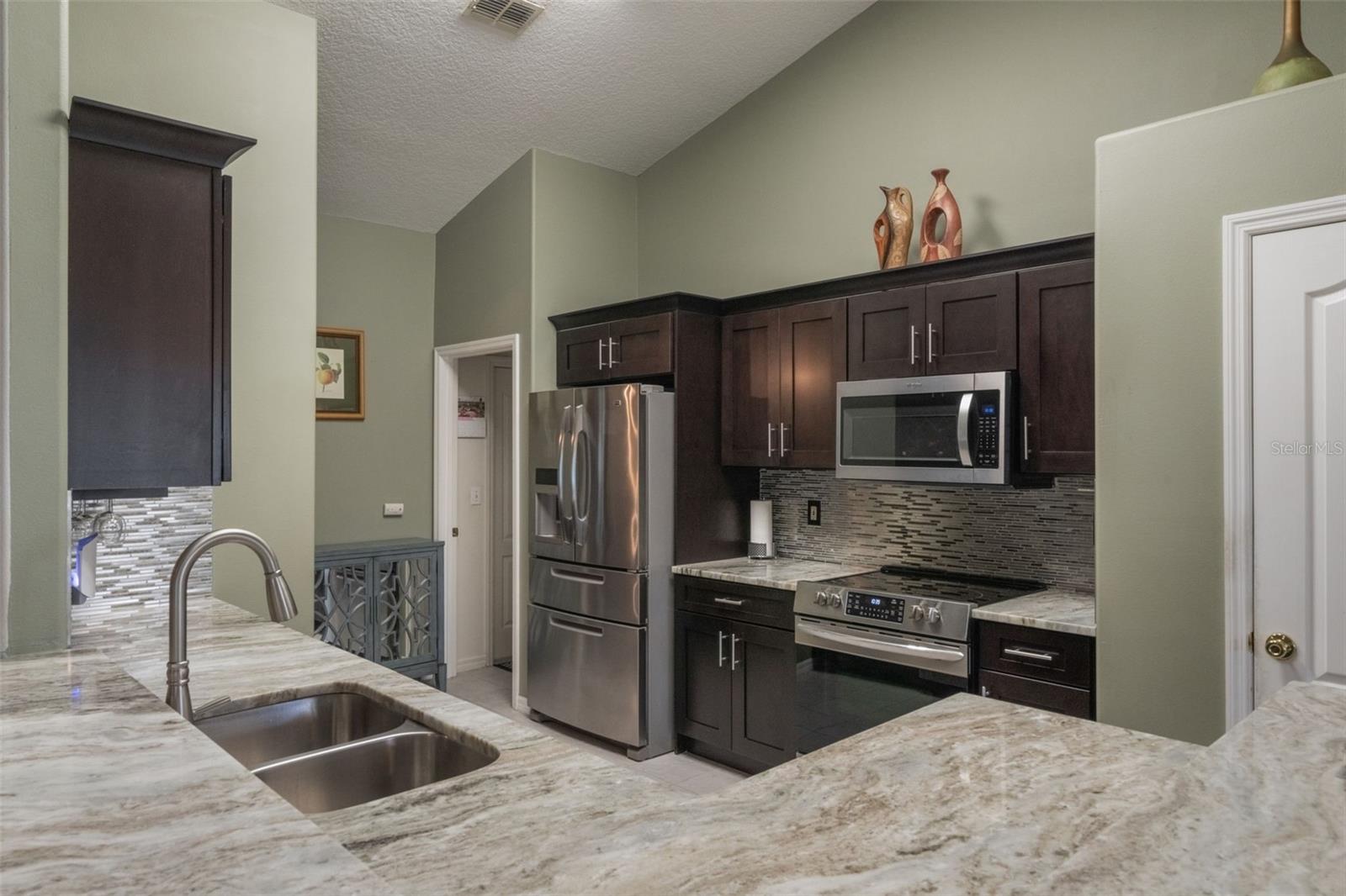 Image 10 of 43 For 11437 Alameda Sandra Drive