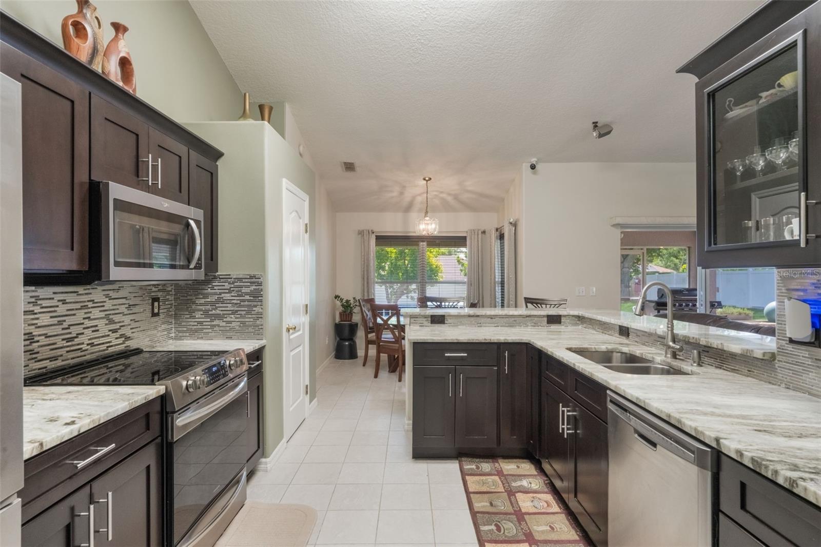 Image 12 of 43 For 11437 Alameda Sandra Drive