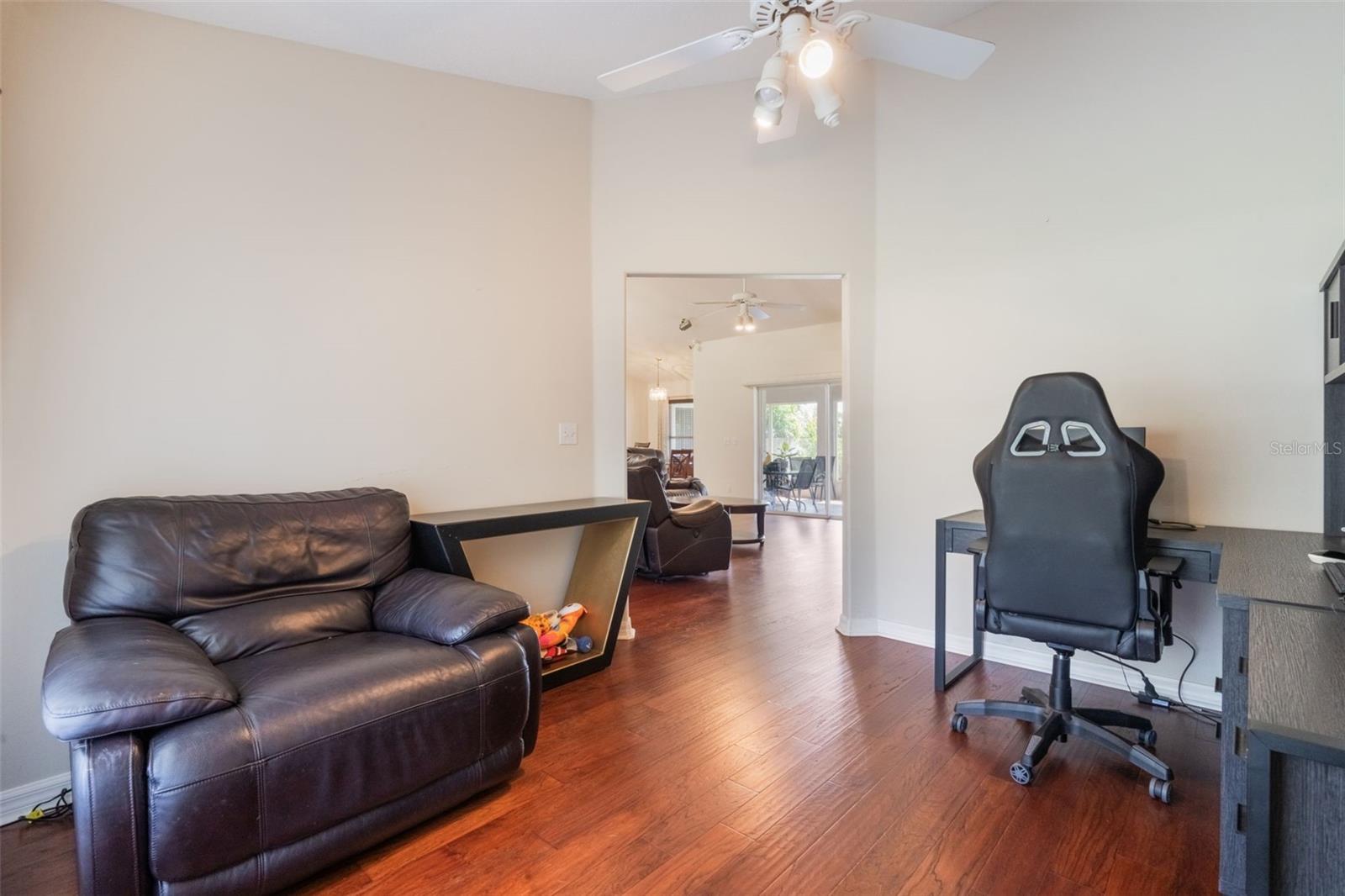 Image 19 of 43 For 11437 Alameda Sandra Drive