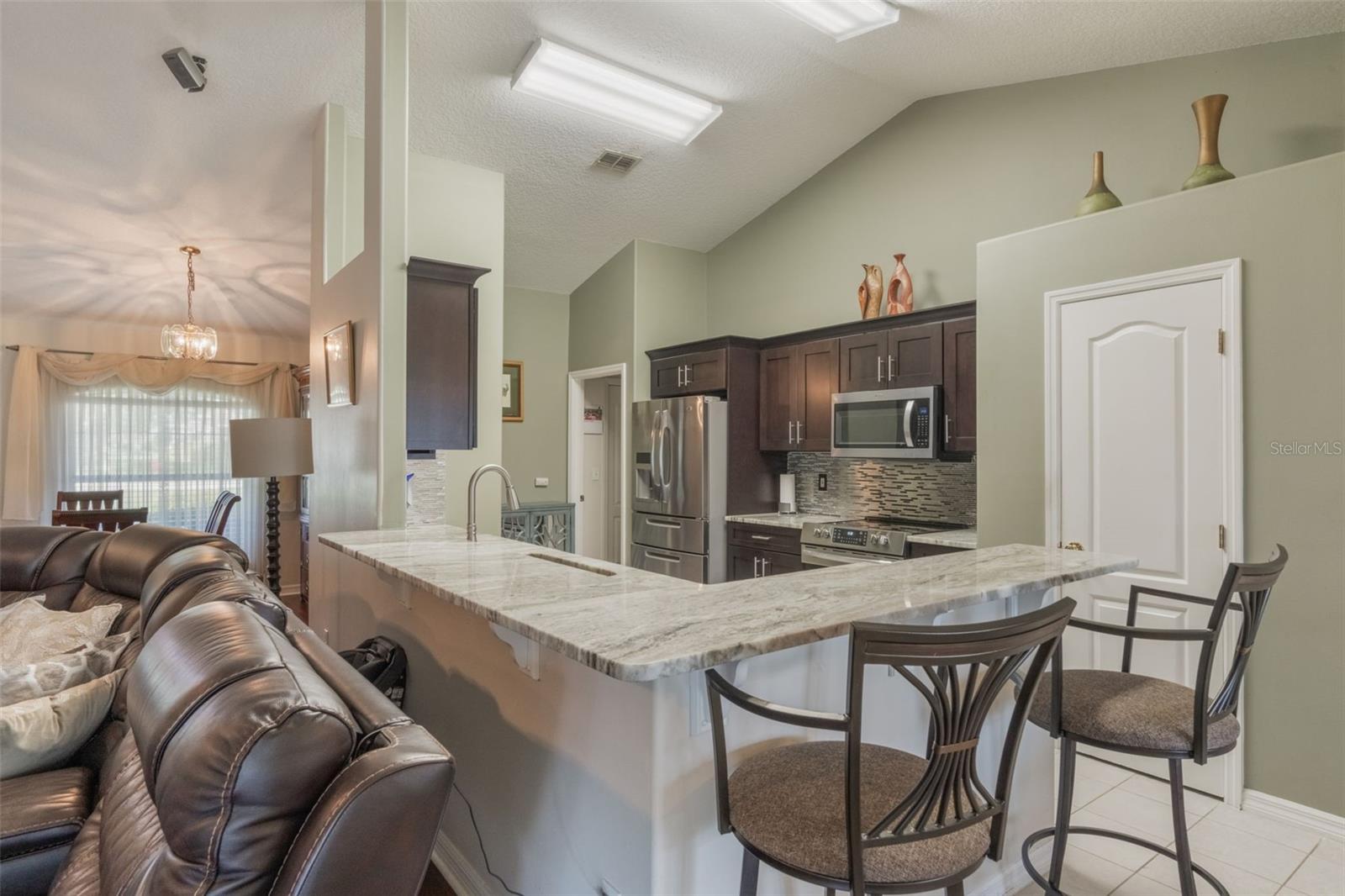 Image 9 of 43 For 11437 Alameda Sandra Drive