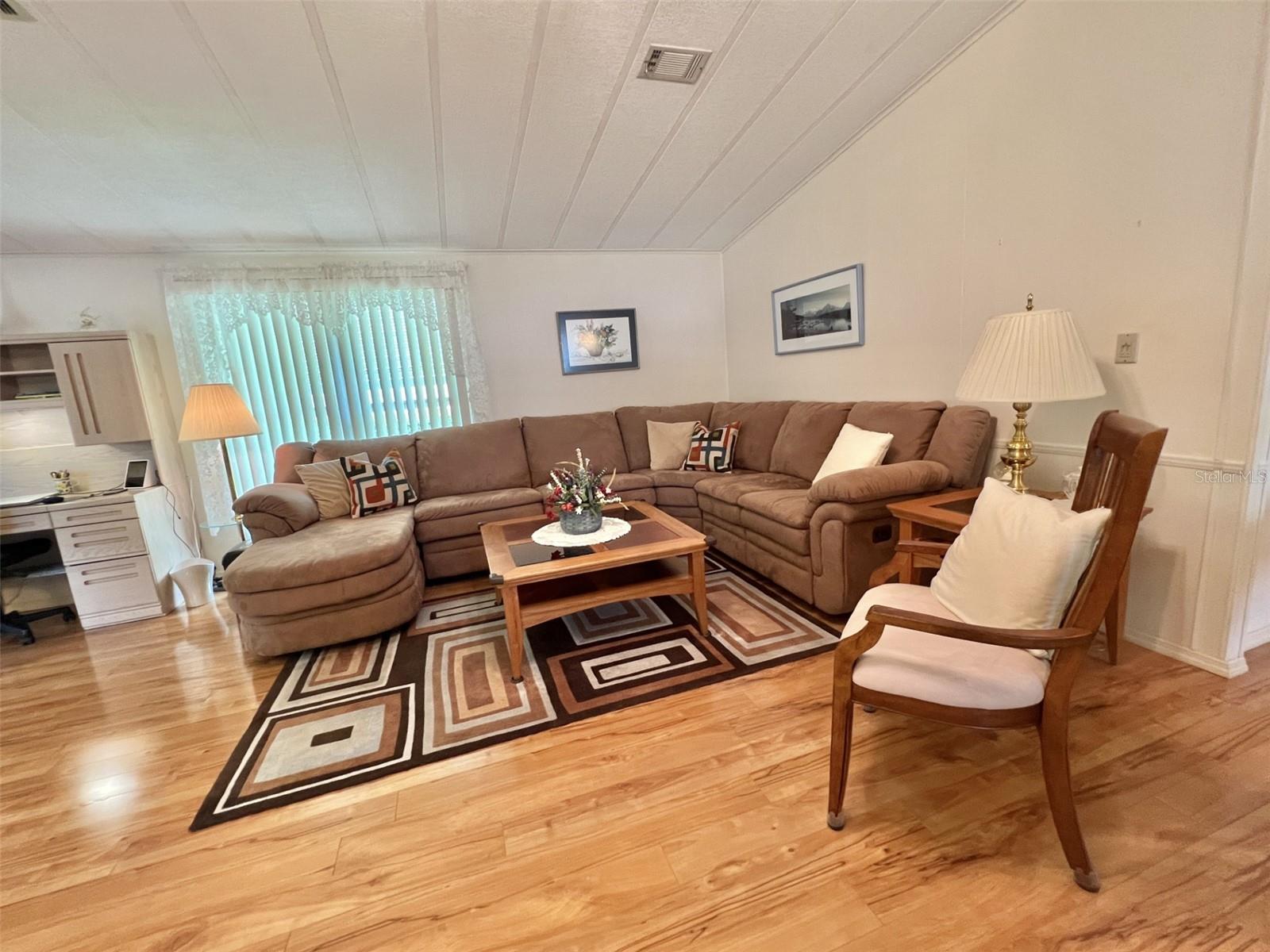 Image 4 of 74 For 175 Hibiscus Way