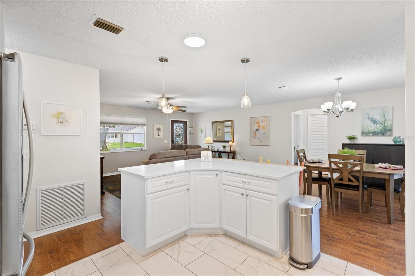 Image 12 of 37 For 612 Lisbon Lane