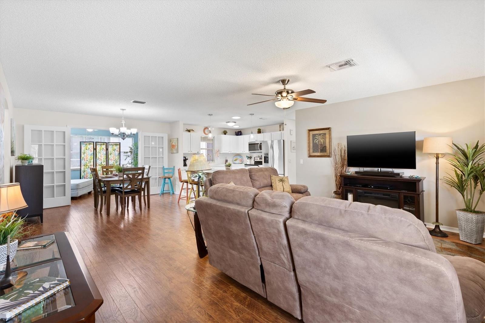 Image 6 of 37 For 612 Lisbon Lane