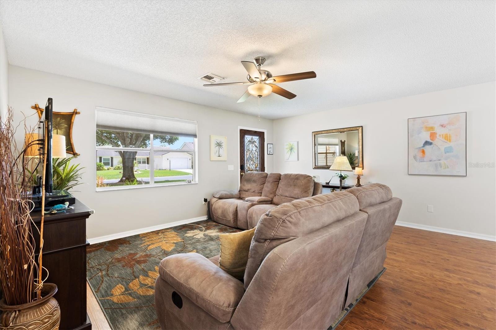 Image 8 of 37 For 612 Lisbon Lane