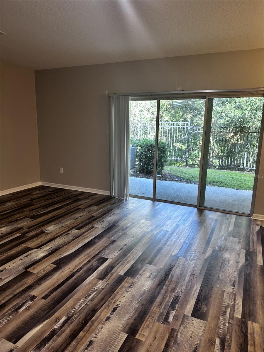 Image 2 of 9 For 463 Arbor Lakes Dr