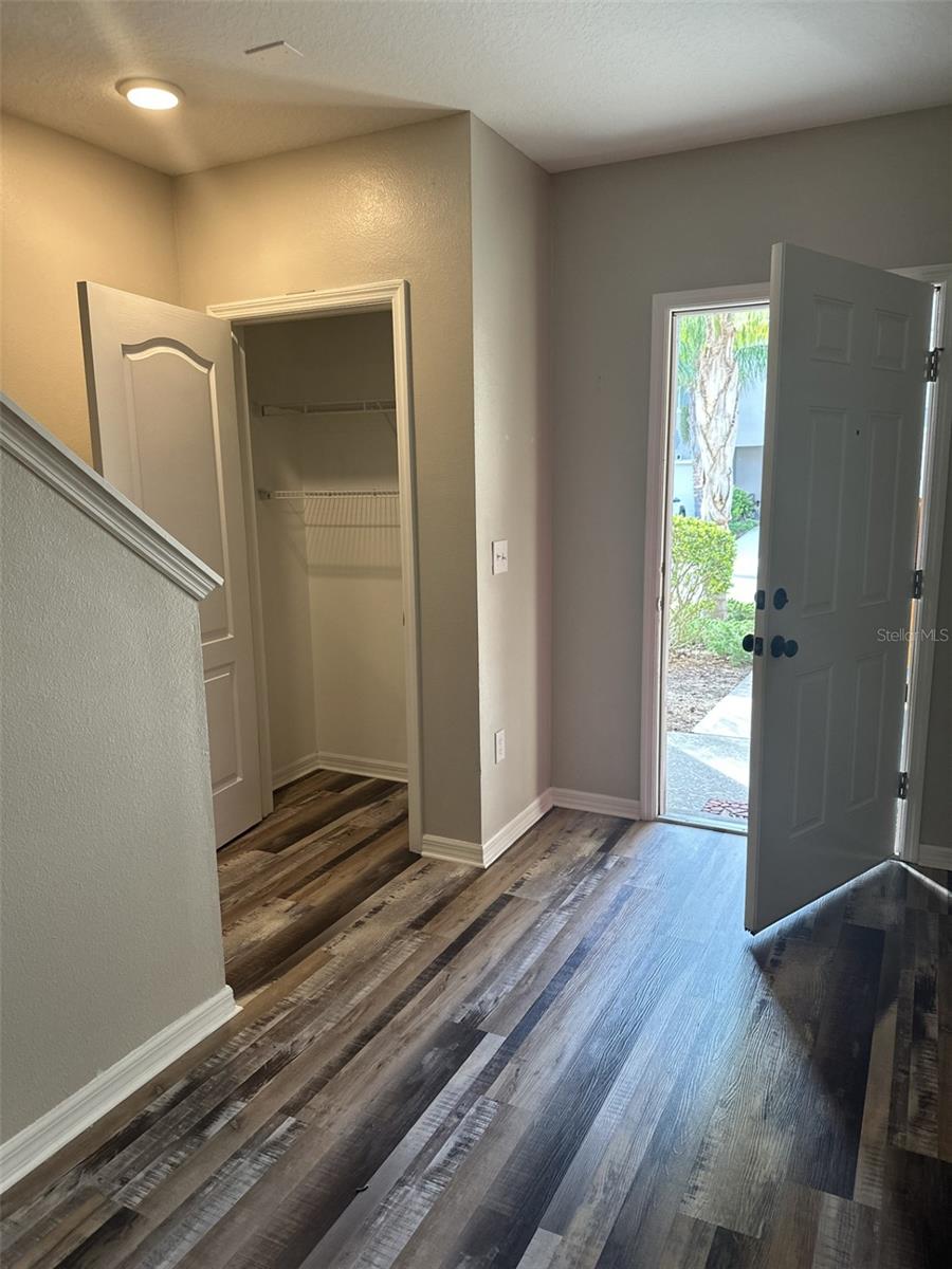 Image 3 of 9 For 463 Arbor Lakes Dr