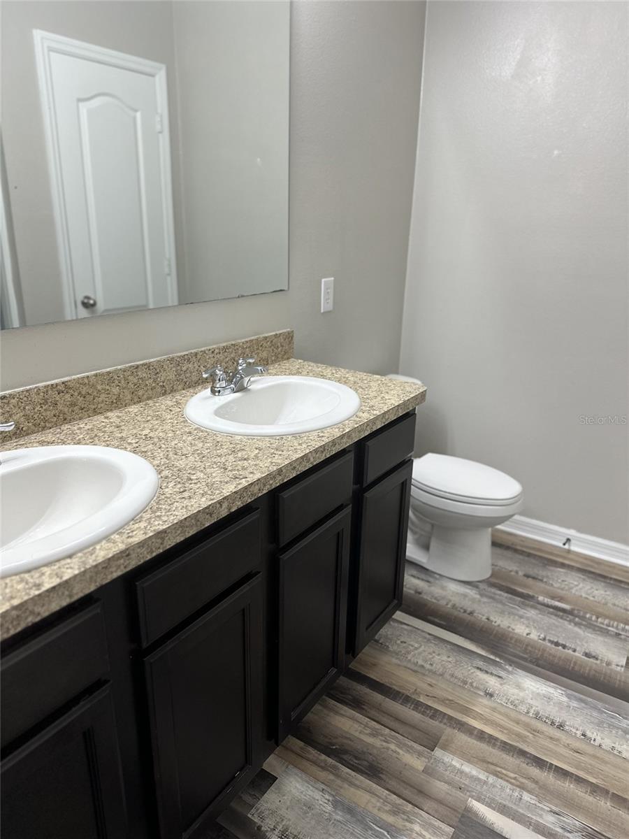 Image 6 of 9 For 463 Arbor Lakes Dr