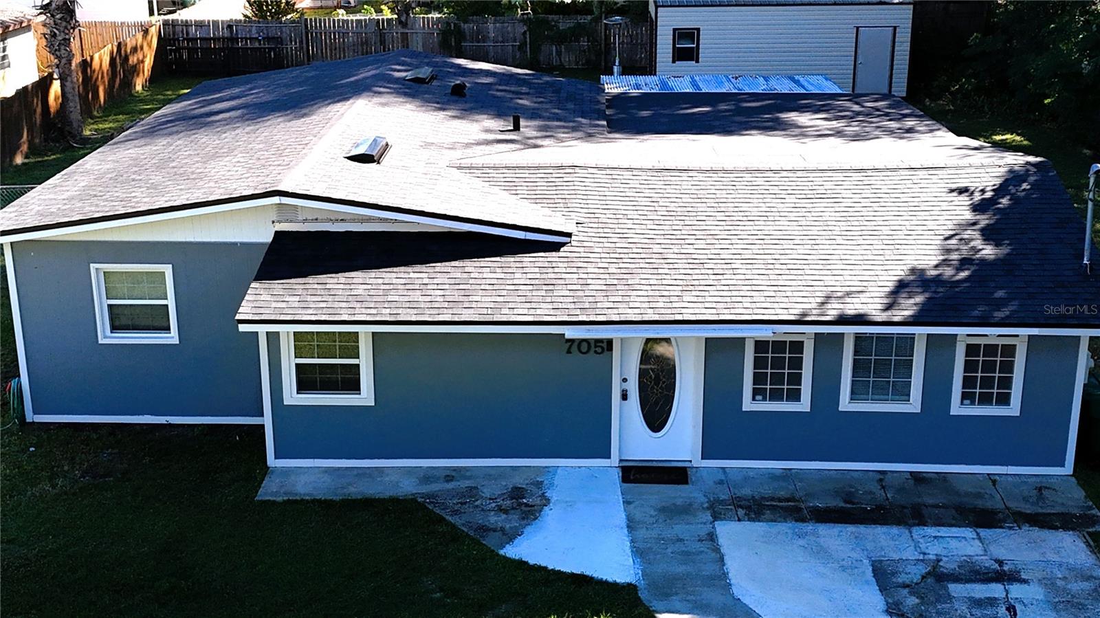 Image 43 of 44 For 705 Poinsettia Avenue