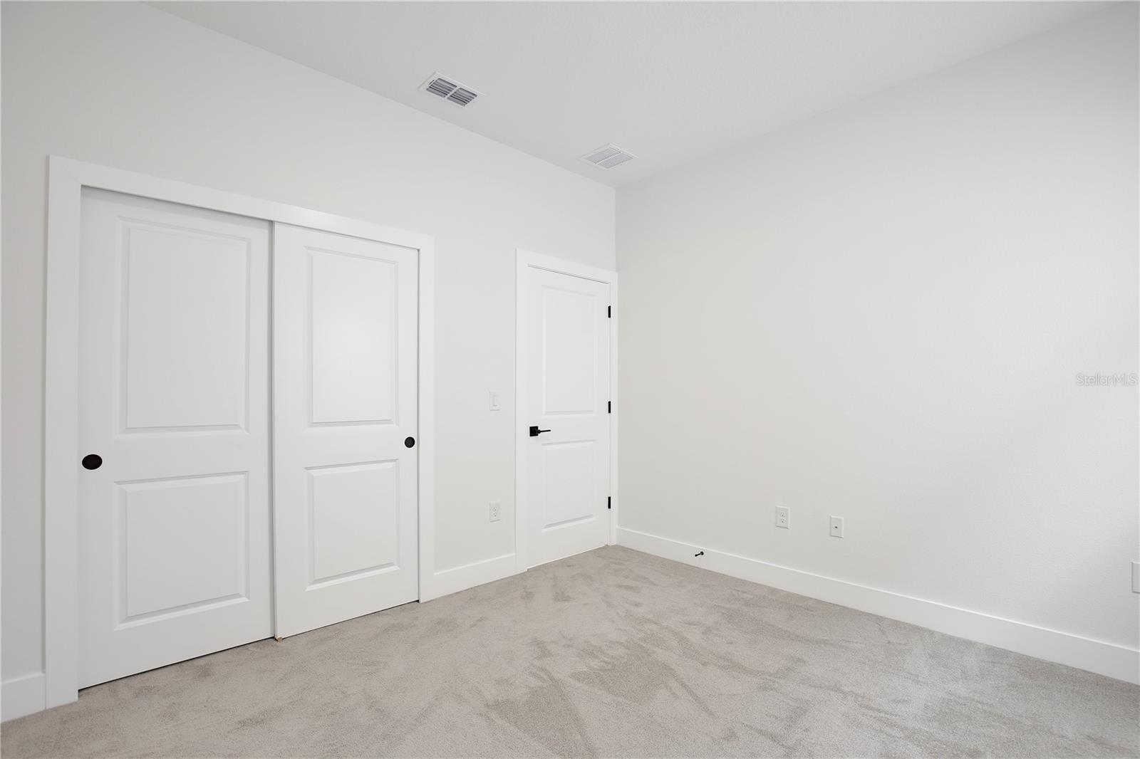 Image 20 of 21 For 1191 Stratton Avenue