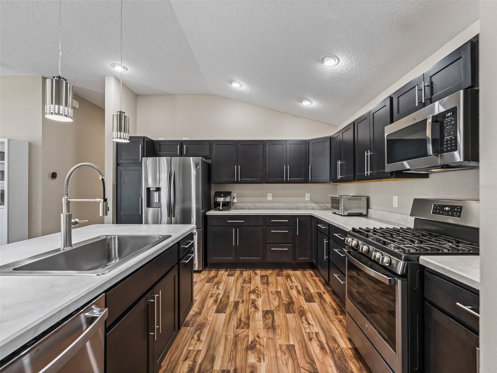 Image 9 of 36 For 6301 Whittle Court