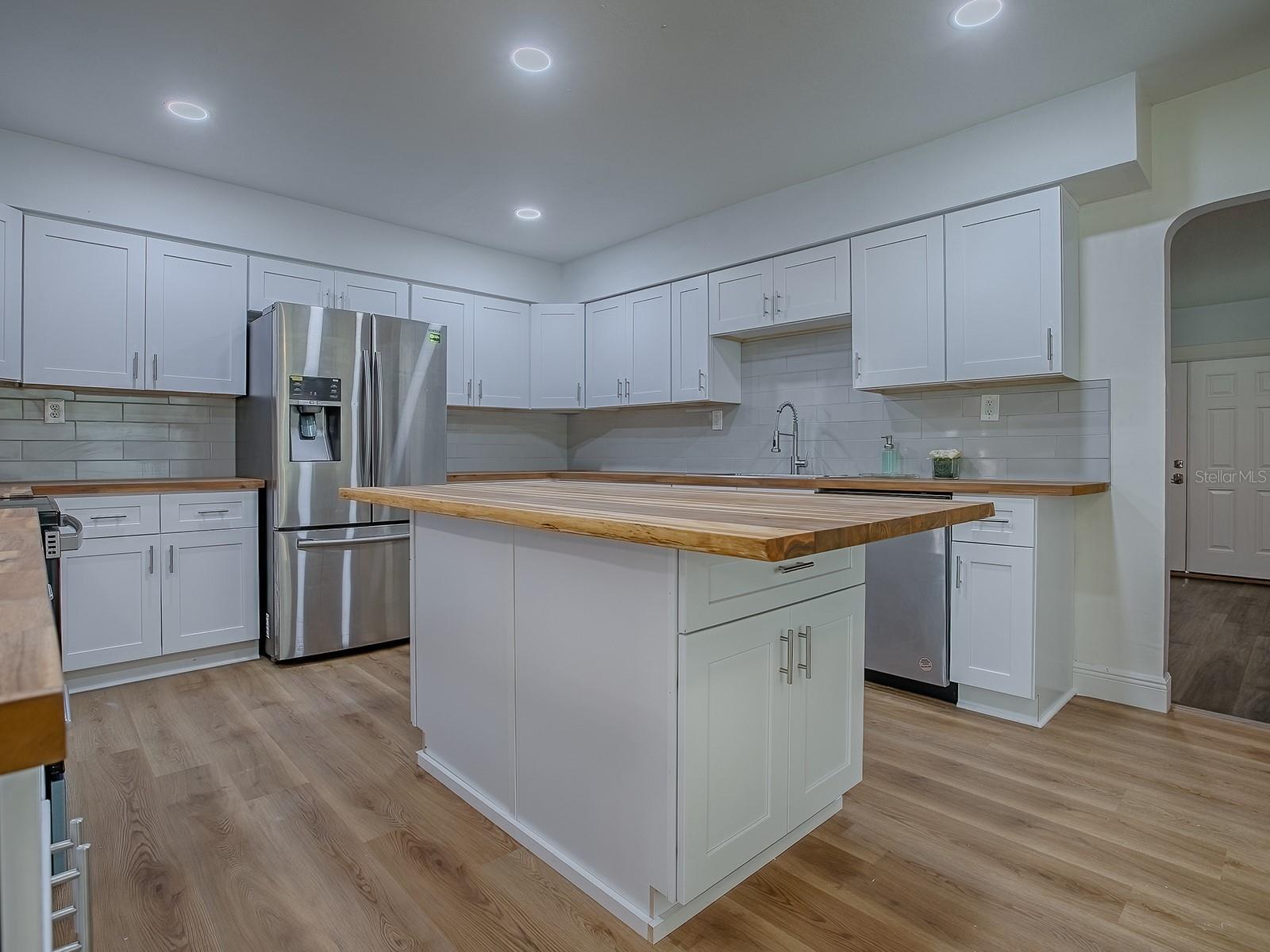 Image 14 of 64 For 9144 156th Place