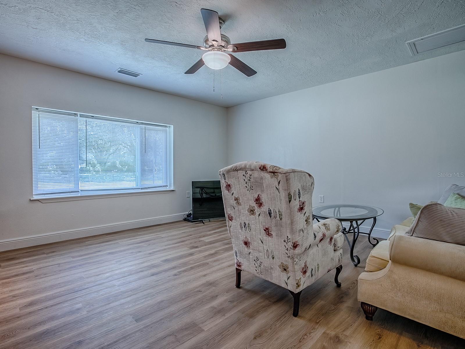 Image 3 of 64 For 9144 156th Place