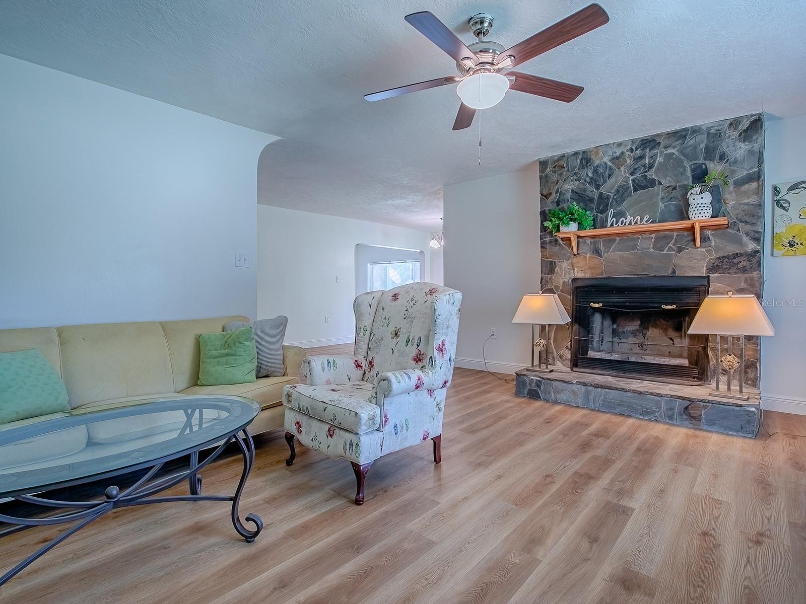 Image 5 of 64 For 9144 156th Place
