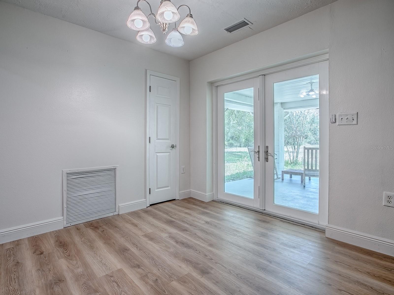 Image 9 of 64 For 9144 156th Place