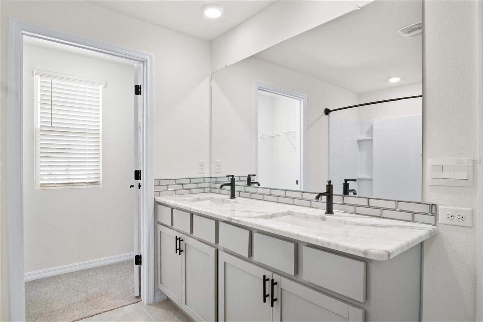 Image 19 of 32 For 8455 Clearway Drive