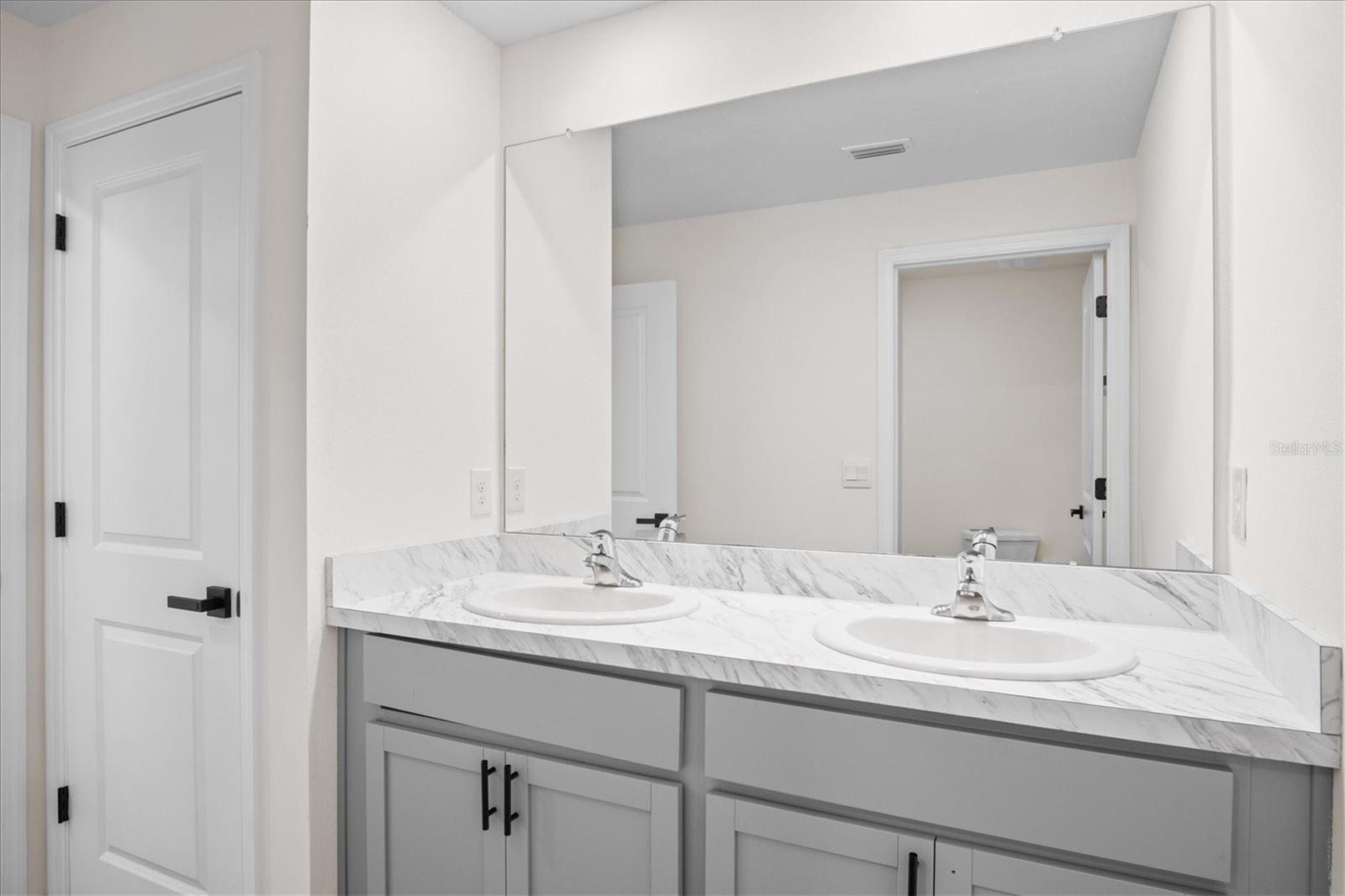 Image 30 of 32 For 8455 Clearway Drive