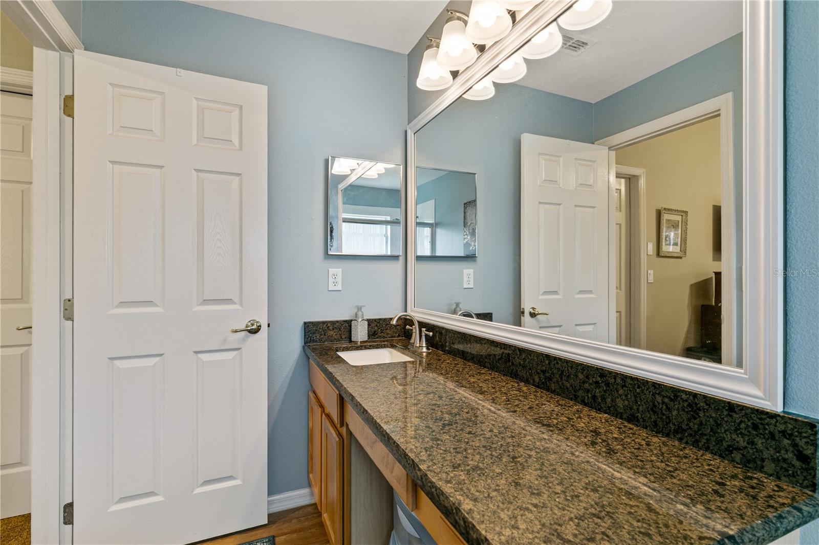 Image 14 of 46 For 4083 Capland Avenue