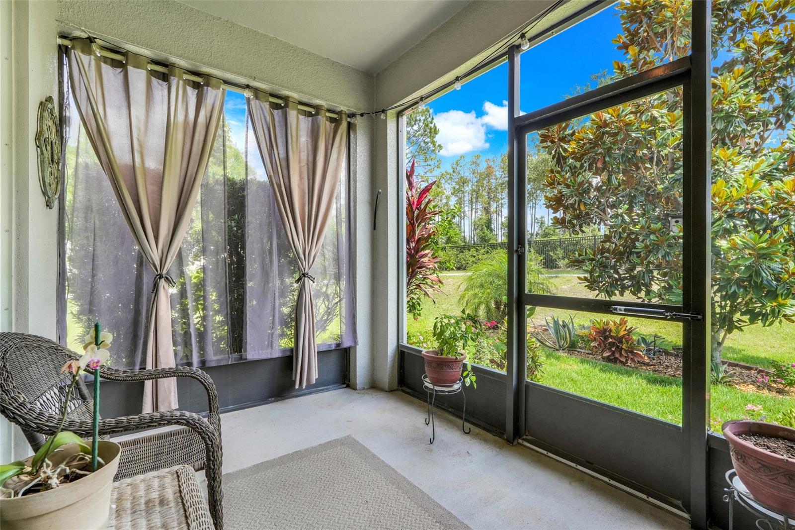 Image 25 of 50 For 3550 Fairwaters Court D