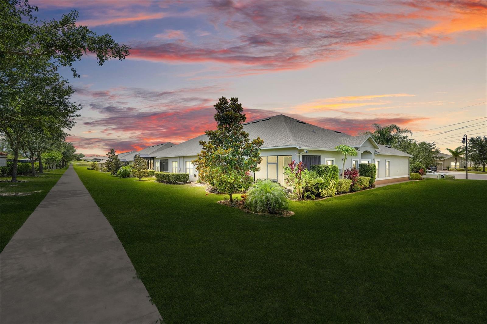 Image 4 of 50 For 3550 Fairwaters Court D