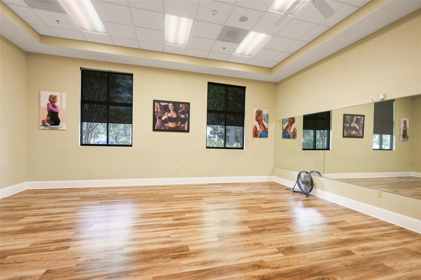 Image 40 of 50 For 3550 Fairwaters Court D