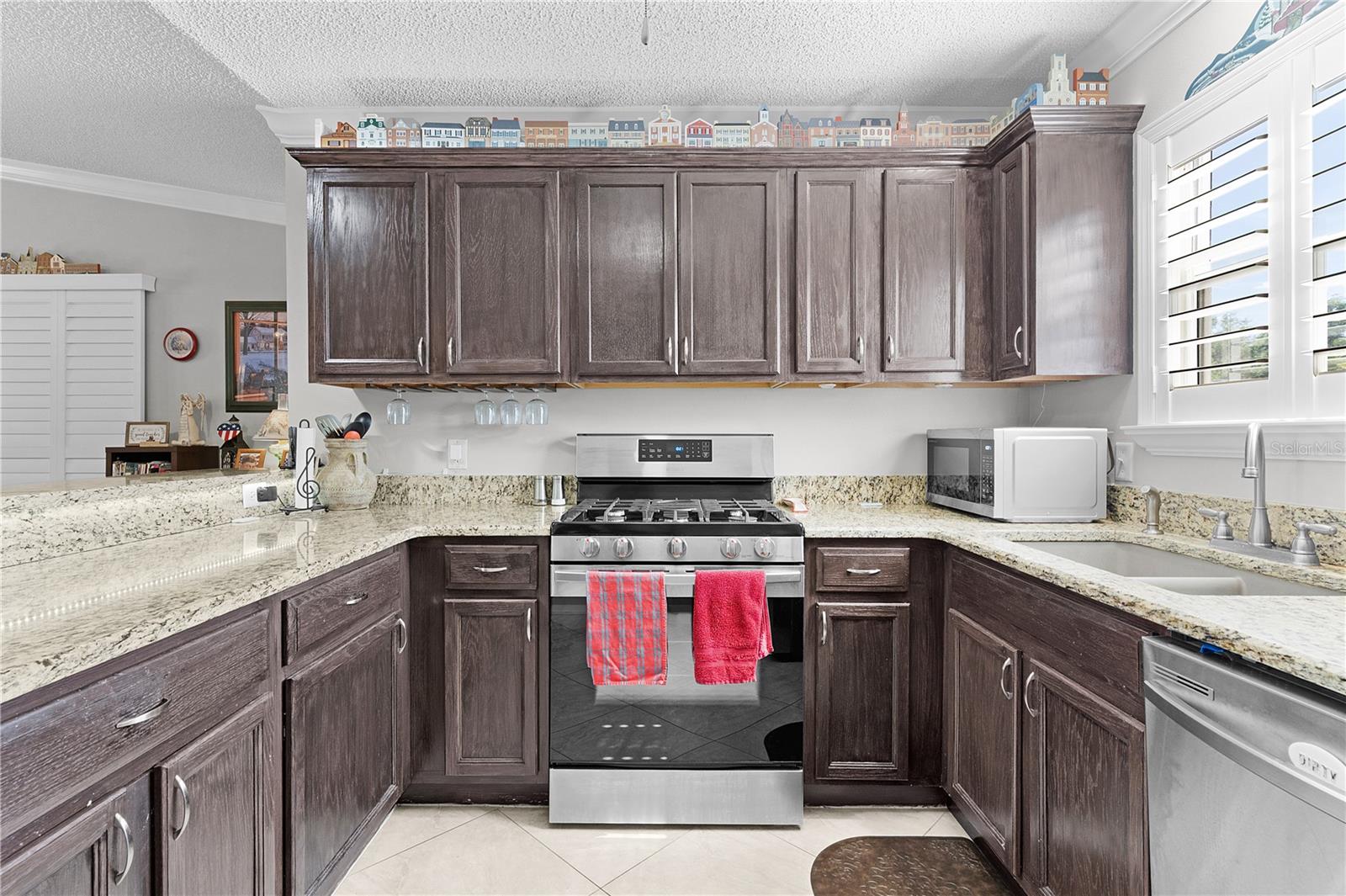 Image 10 of 21 For 2785 Privada Drive