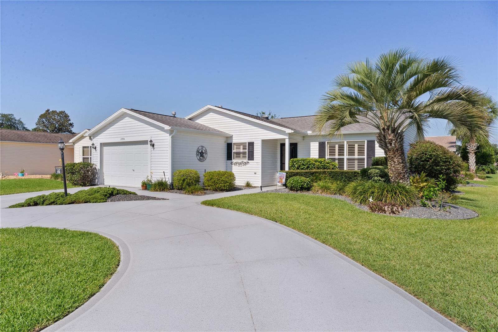 Image 17 of 21 For 2785 Privada Drive