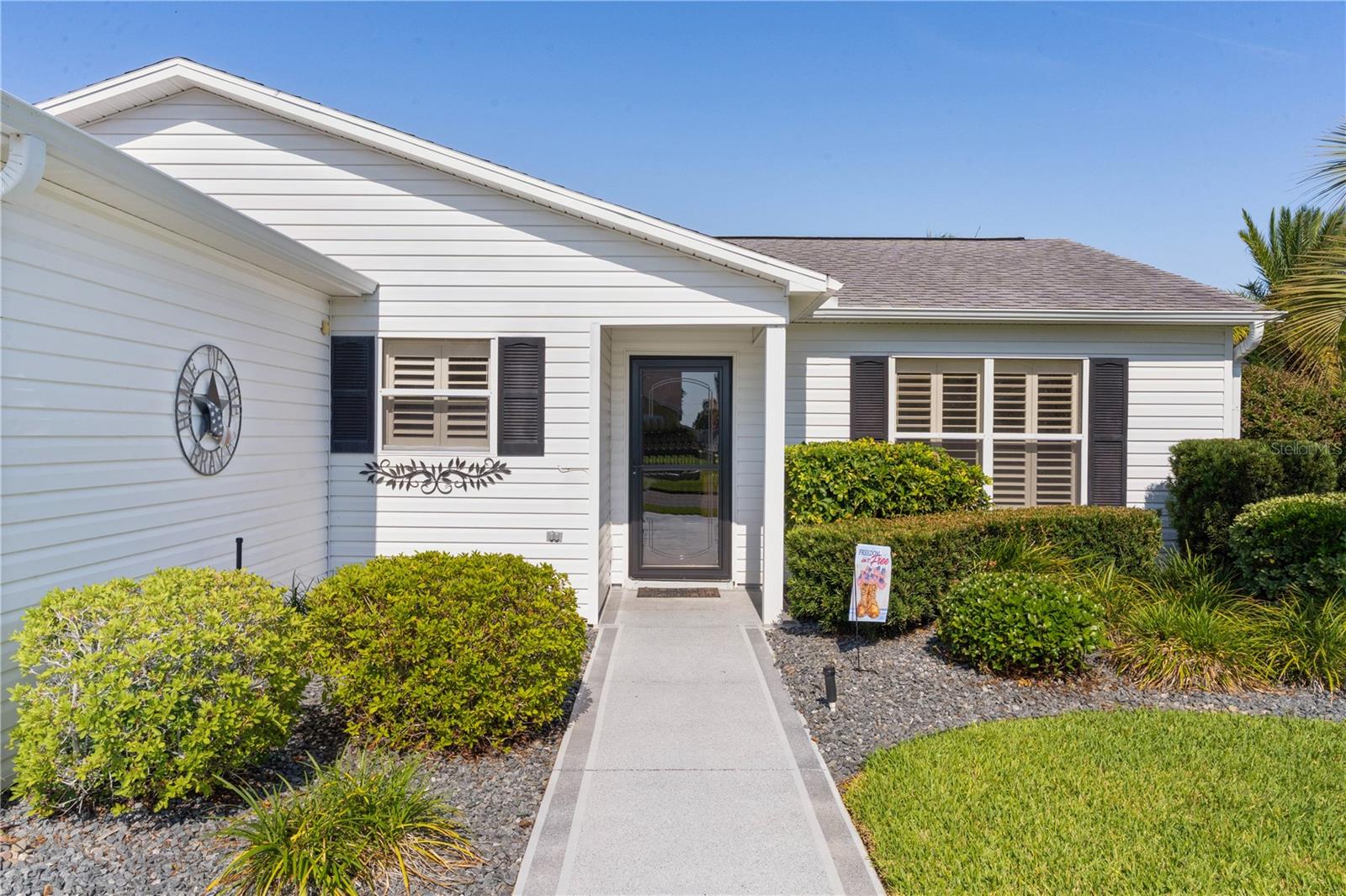 Image 4 of 21 For 2785 Privada Drive