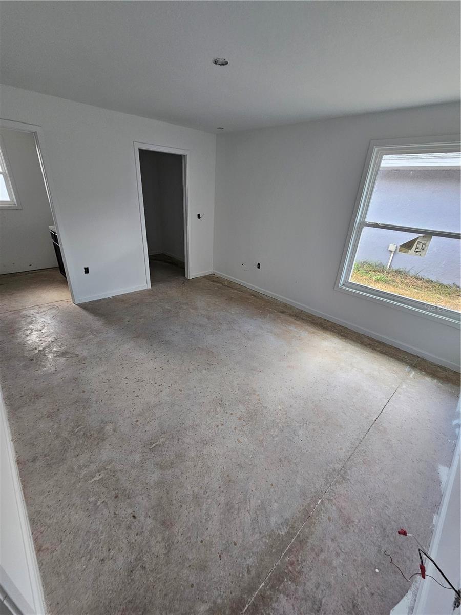 Image 11 of 13 For 1544 Blue Bayou Circle