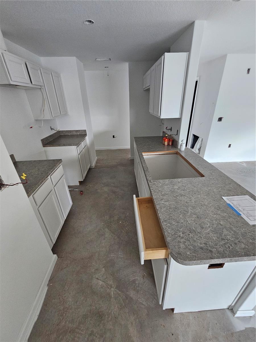 Image 8 of 13 For 1544 Blue Bayou Circle