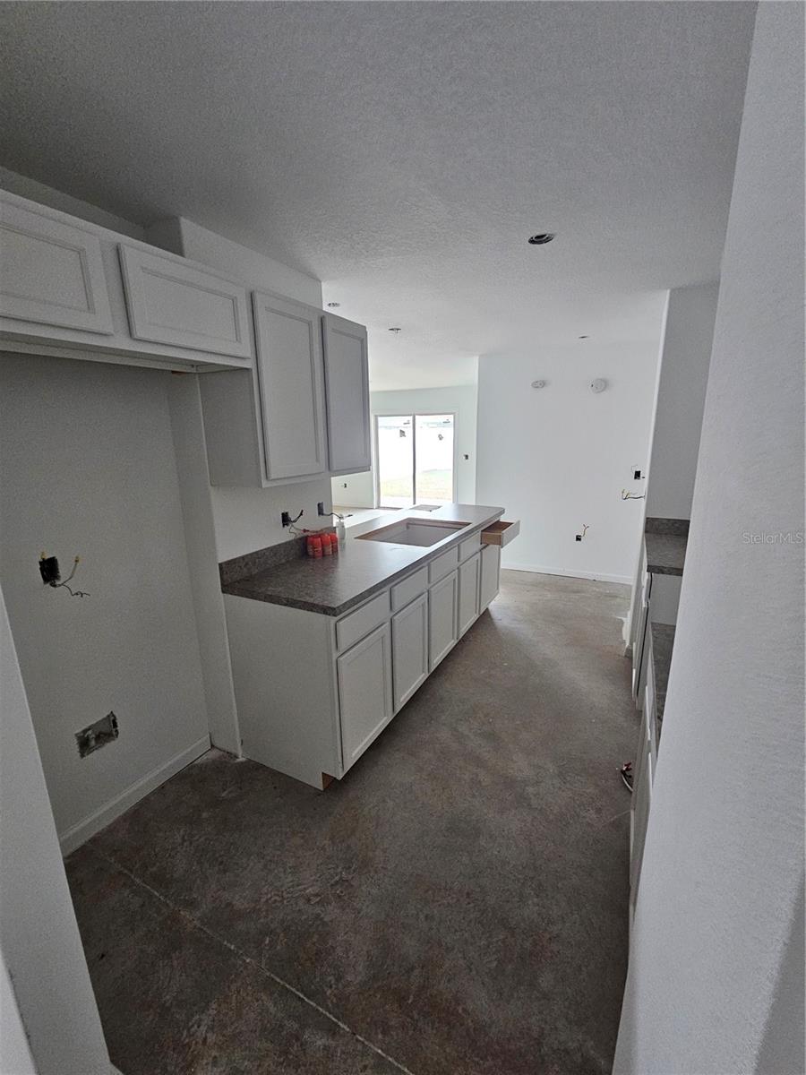 Image 9 of 13 For 1544 Blue Bayou Circle