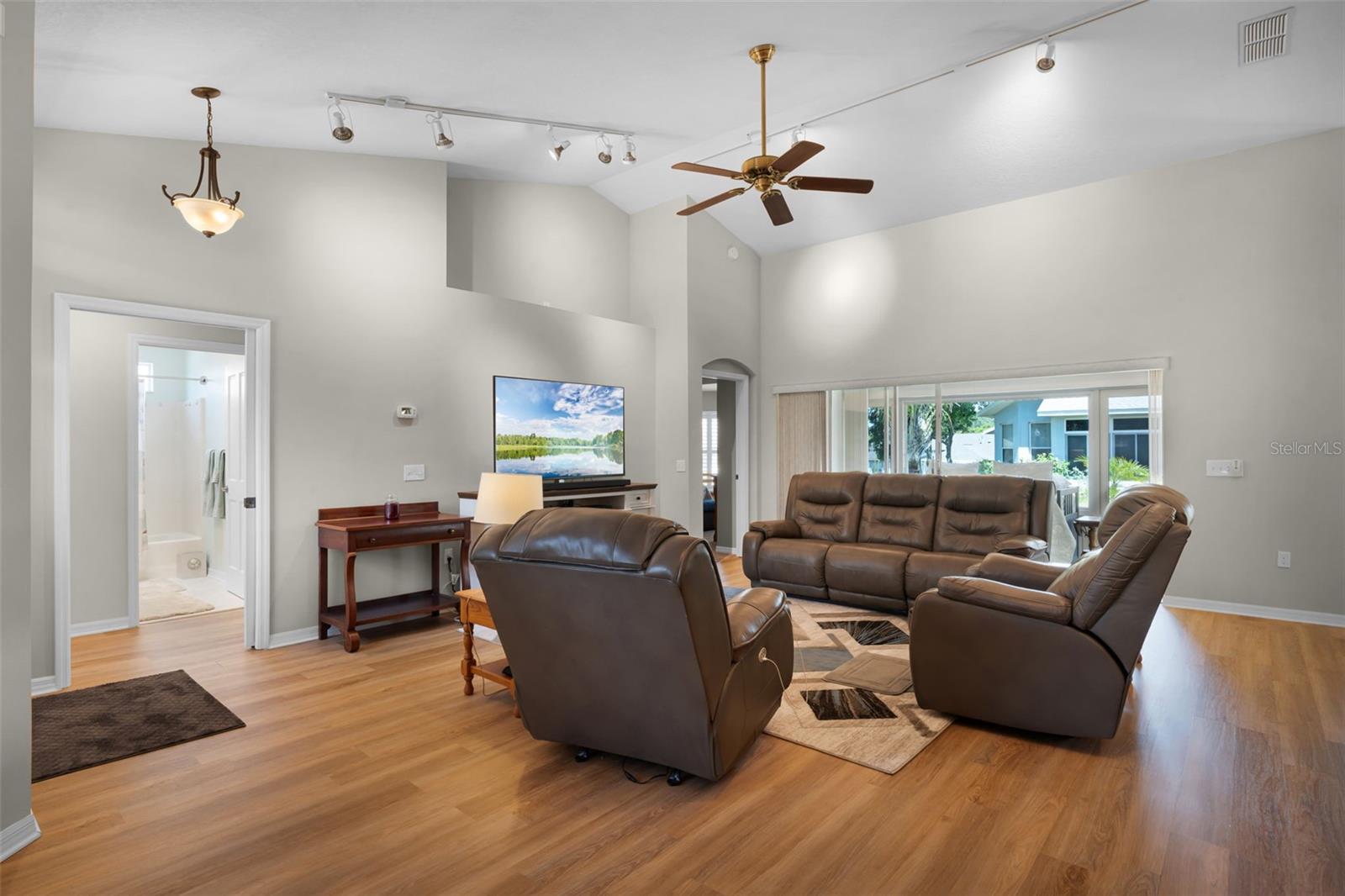 Image 7 of 88 For 27018 Nature View Street