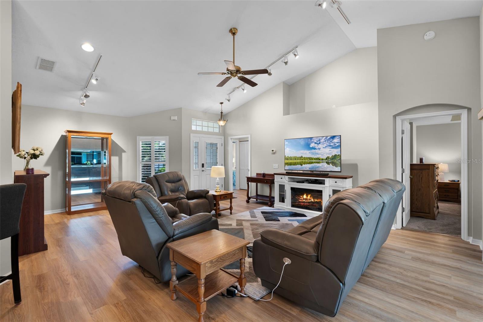 Image 9 of 88 For 27018 Nature View Street