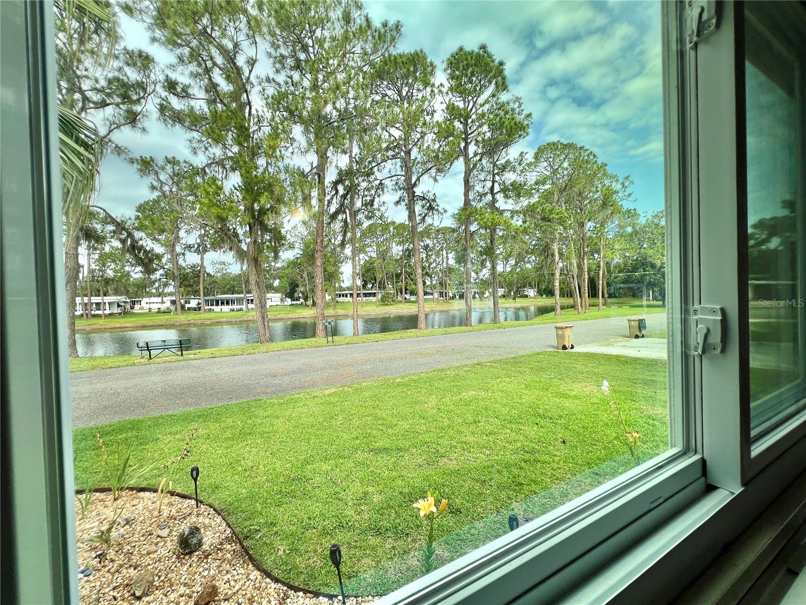 Image 63 of 83 For 105 Temple Cove W