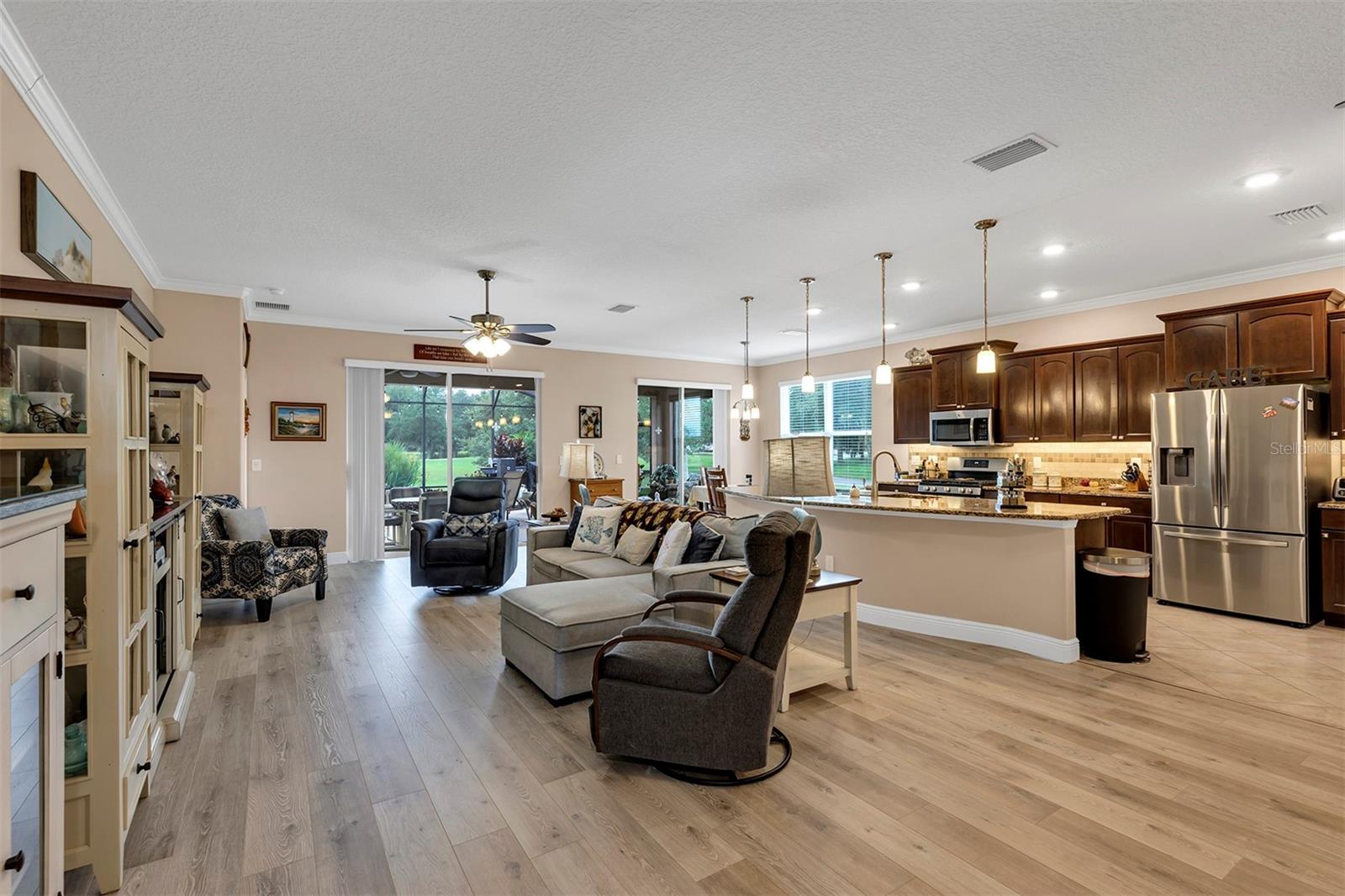 Image 13 of 56 For 3809 Arlington Ridge Boulevard