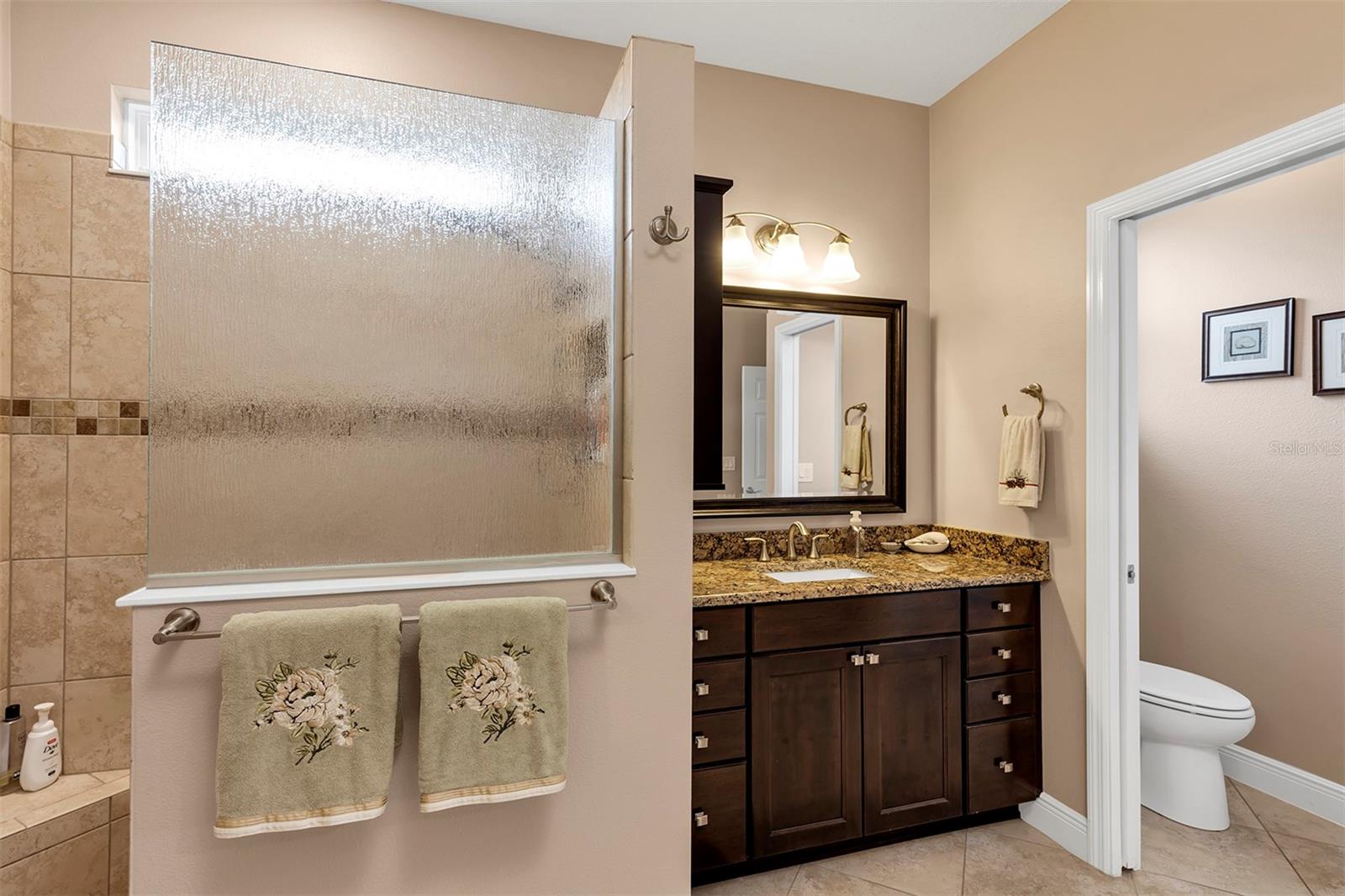Image 20 of 56 For 3809 Arlington Ridge Boulevard