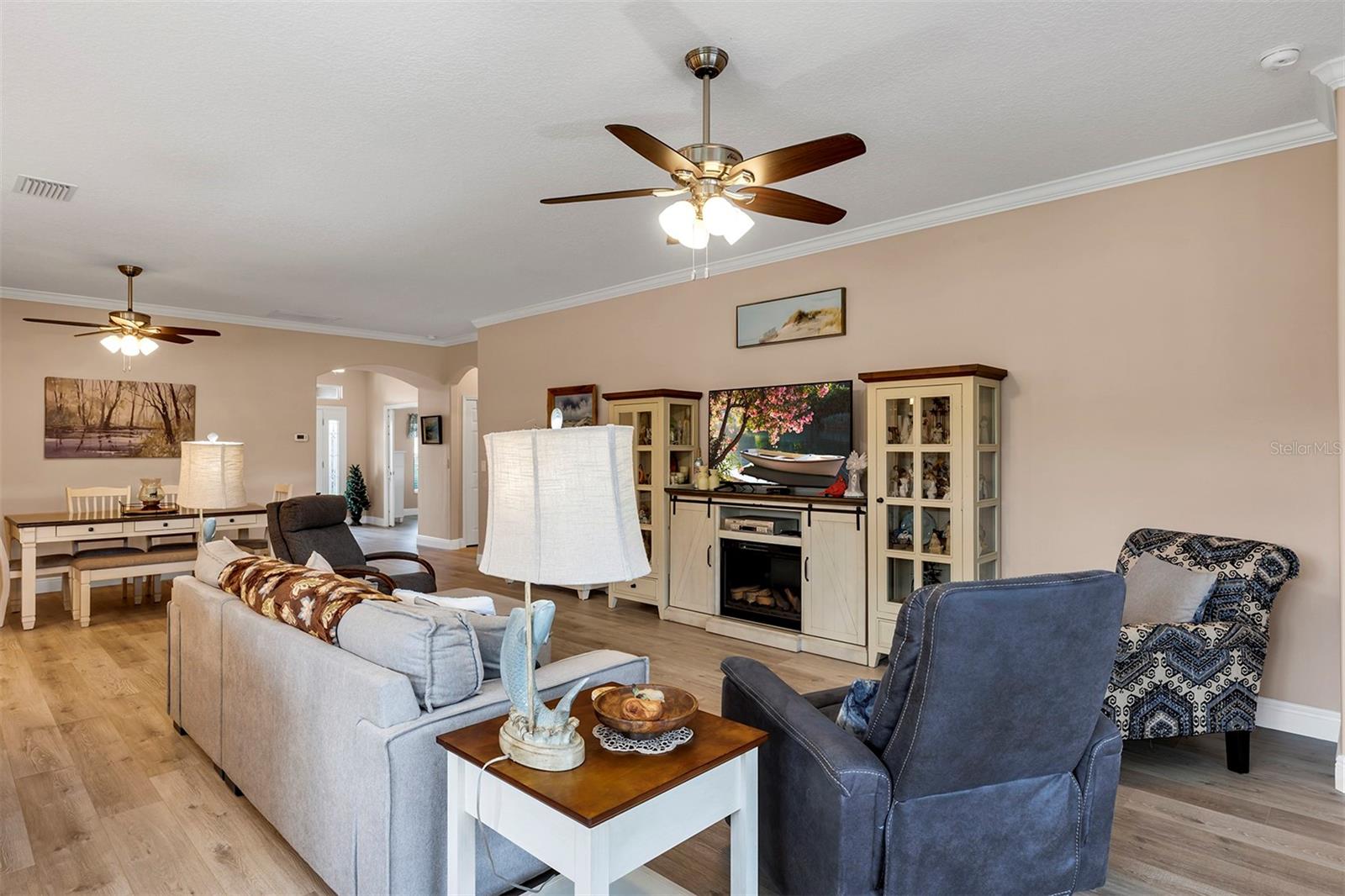 Image 9 of 56 For 3809 Arlington Ridge Boulevard