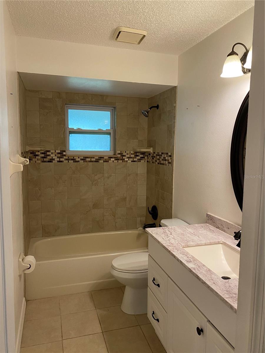 Image 18 of 24 For 901 Baylor Drive
