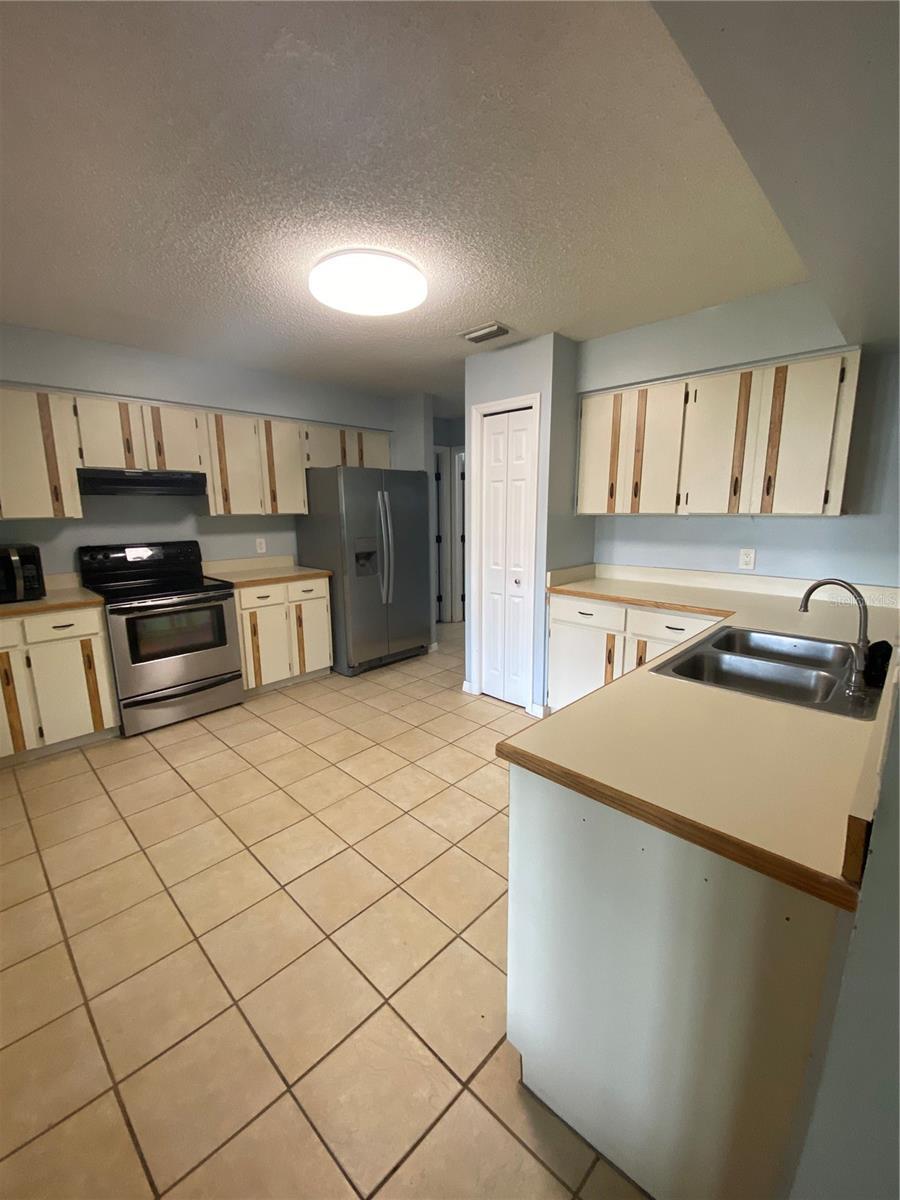Image 21 of 24 For 901 Baylor Drive