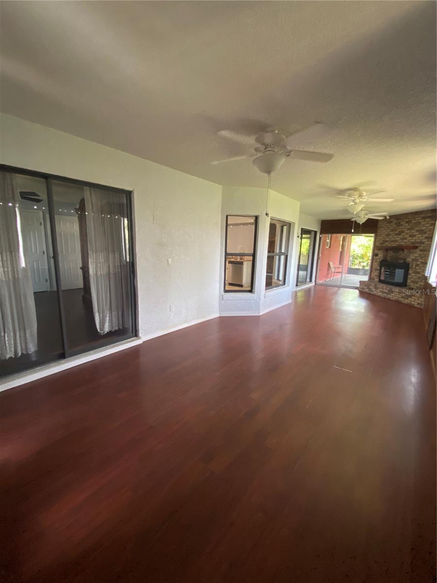 Image 9 of 24 For 901 Baylor Drive