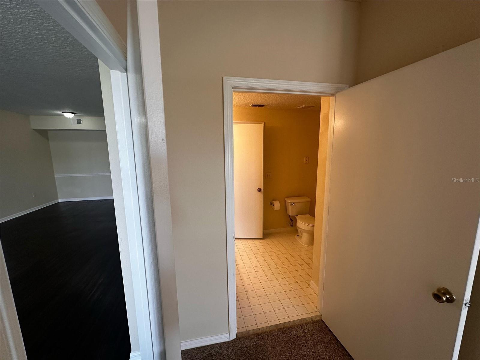 Image 11 of 42 For 5560 Metrowest Boulevard 3-204