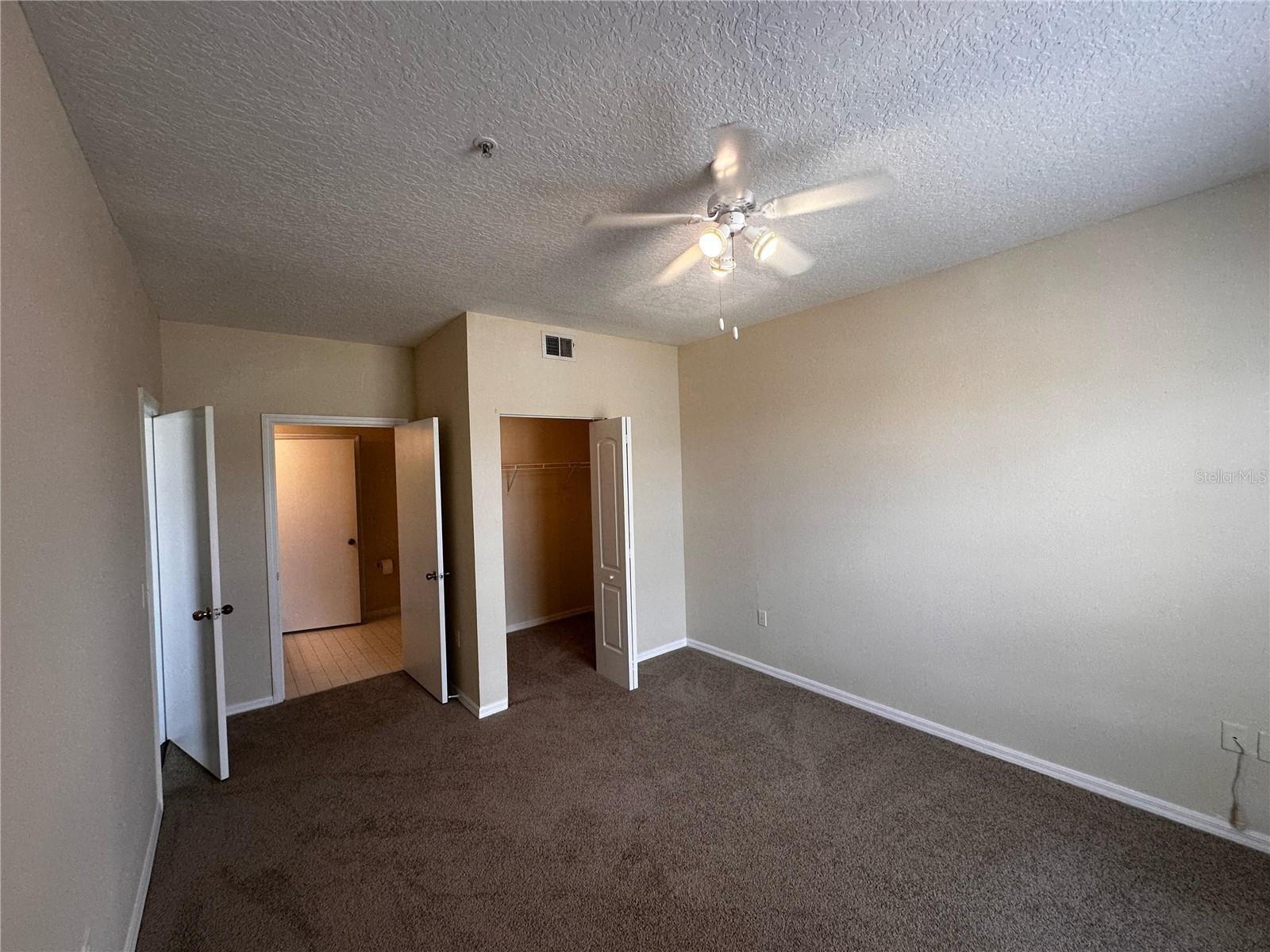 Image 14 of 42 For 5560 Metrowest Boulevard 3-204
