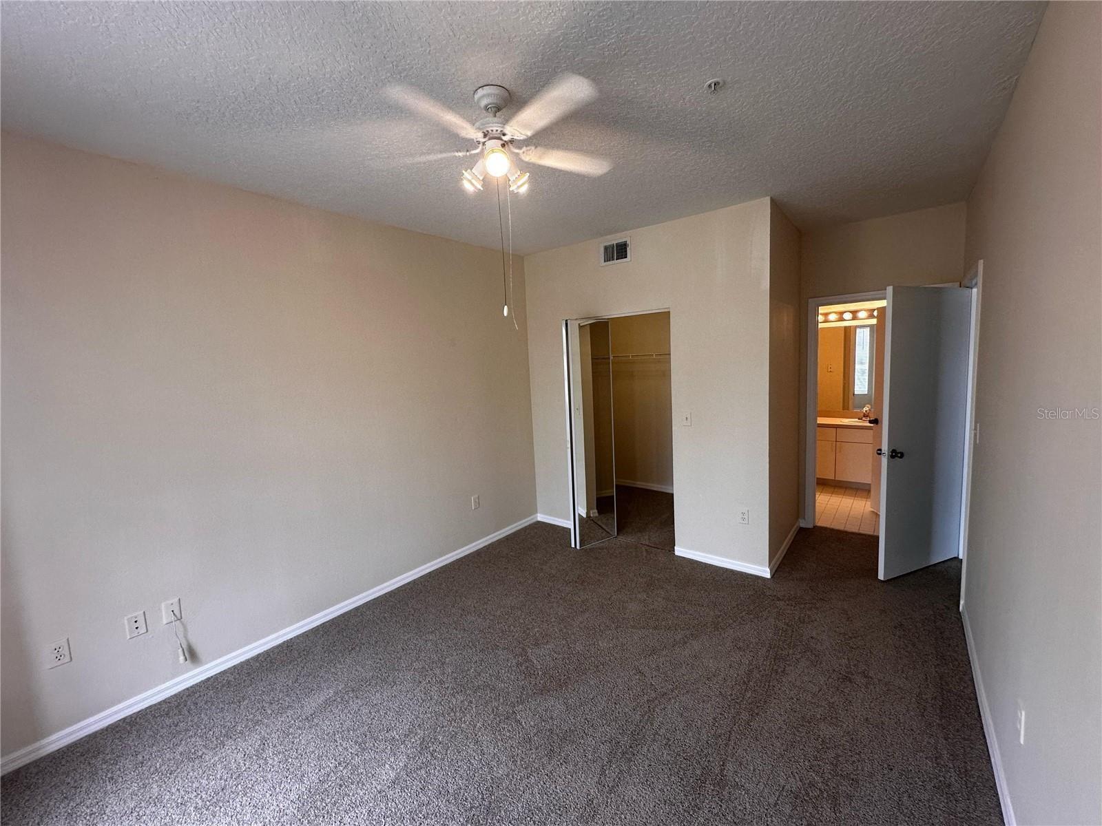 Image 26 of 42 For 5560 Metrowest Boulevard 3-204
