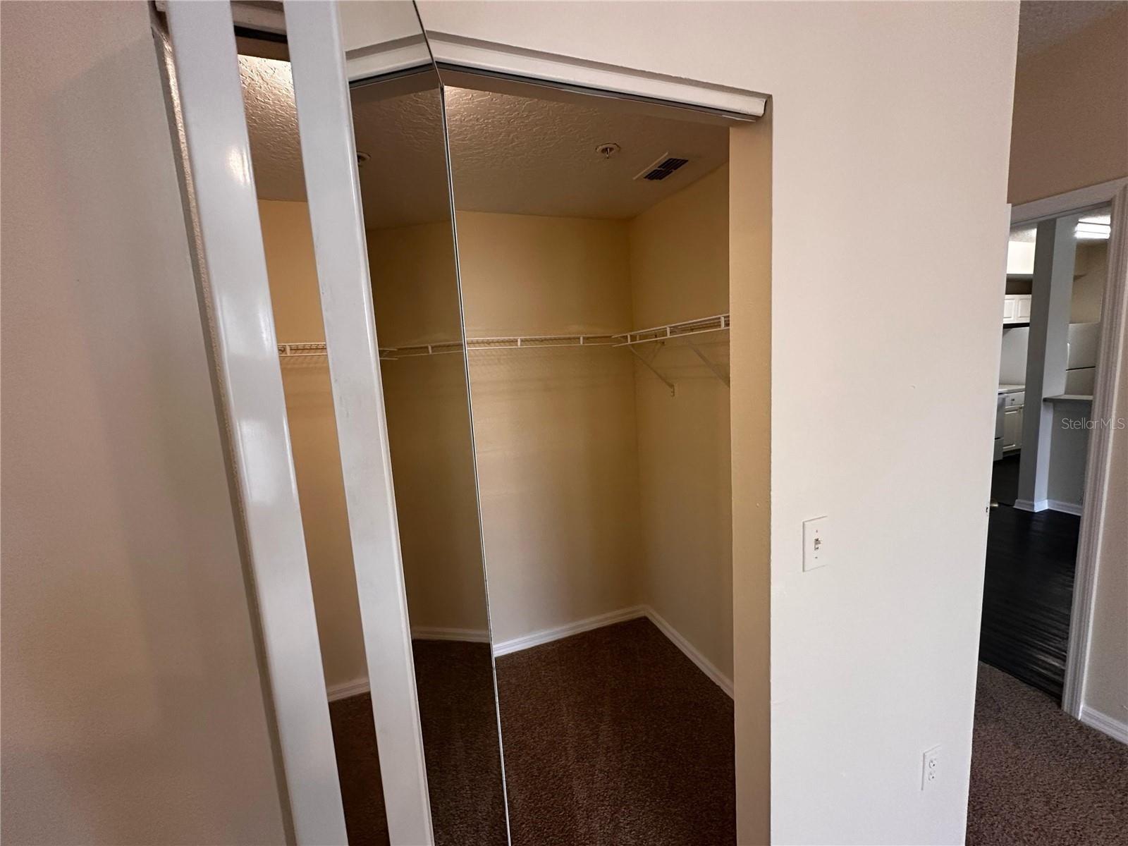 Image 27 of 42 For 5560 Metrowest Boulevard 3-204
