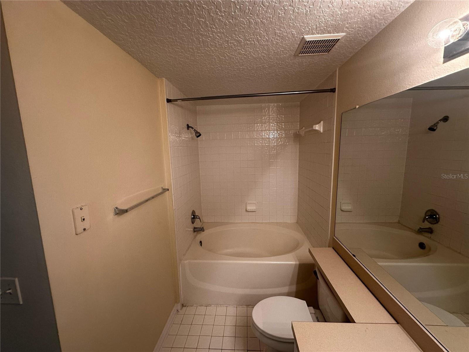 Image 30 of 42 For 5560 Metrowest Boulevard 3-204