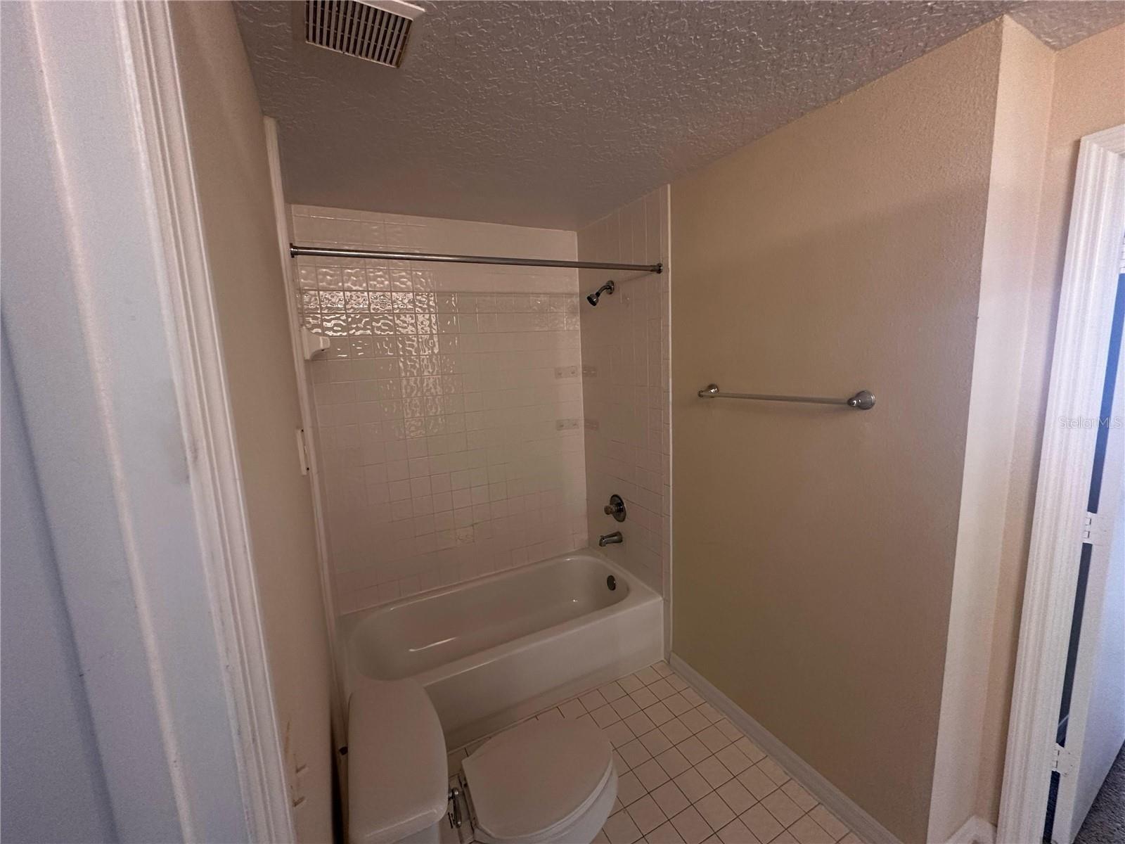 Image 8 of 42 For 5560 Metrowest Boulevard 3-204