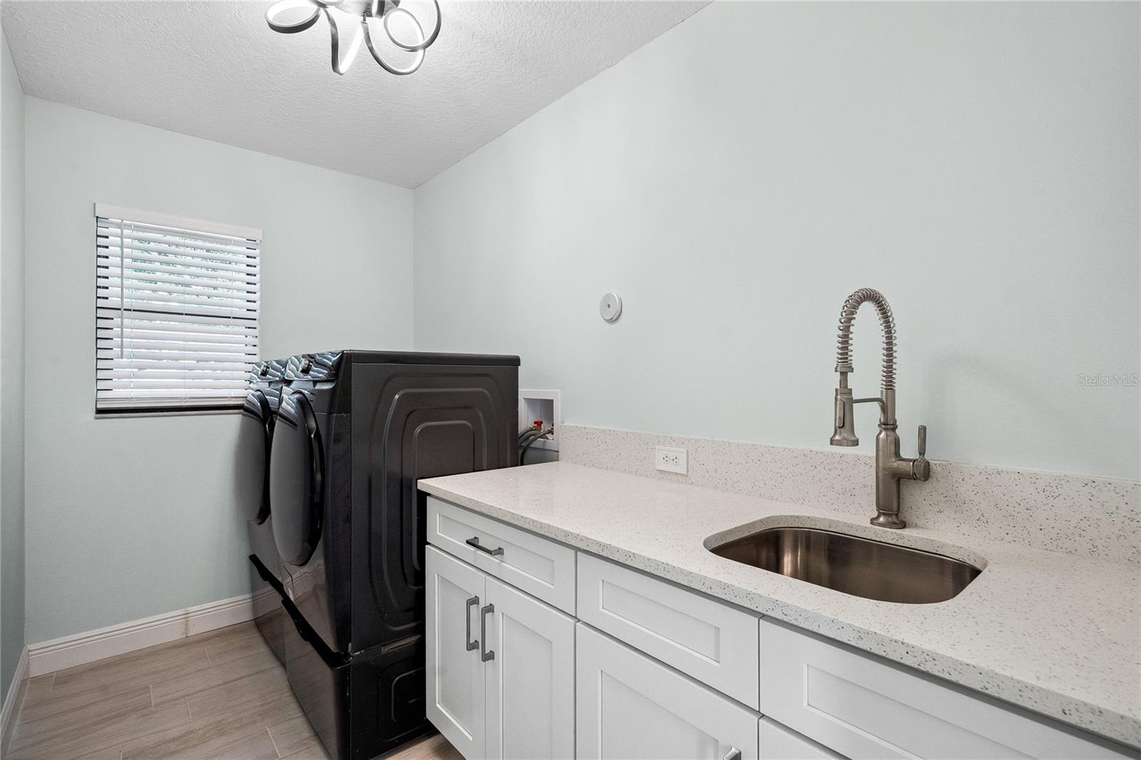 Image 9 of 21 For 6361 Phillips Bend Avenue