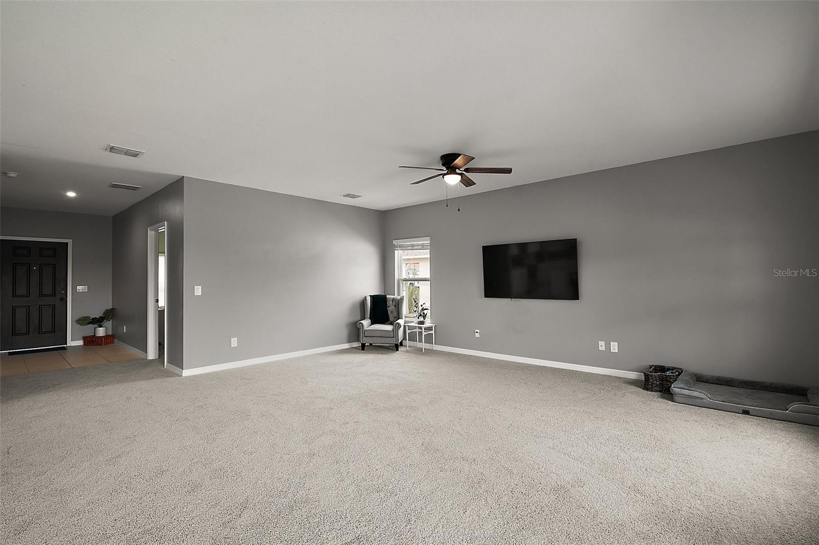 Image 13 of 45 For 605 Black Eagle Drive