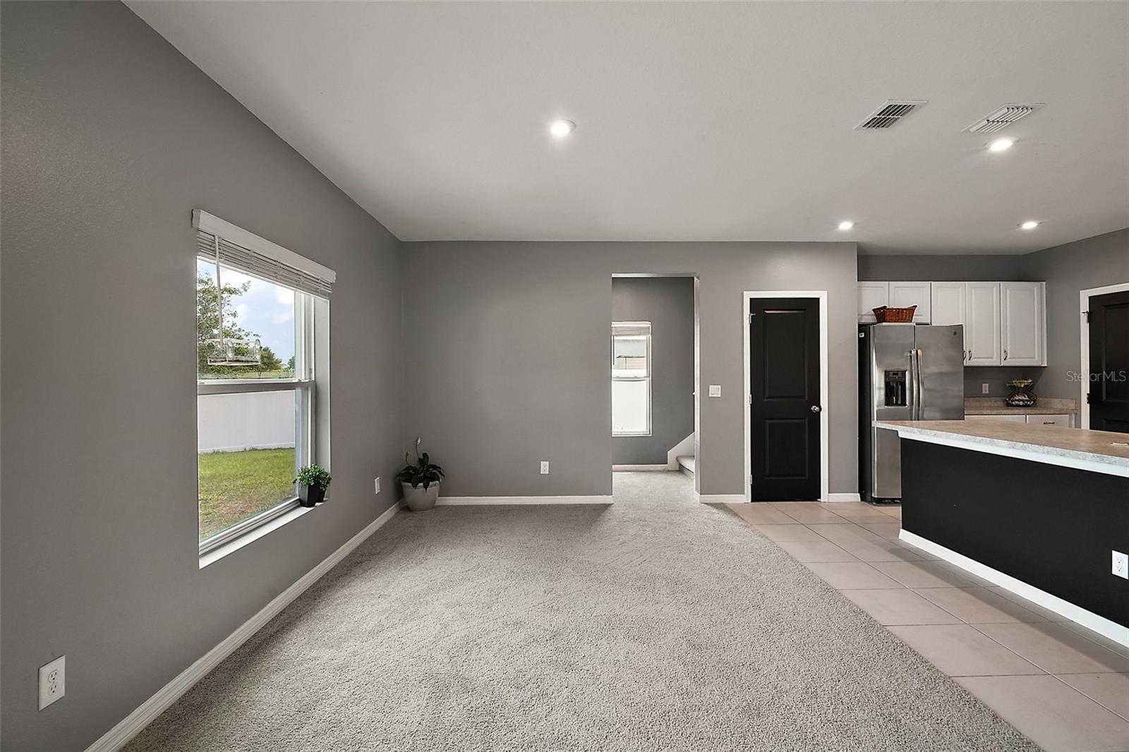 Image 19 of 45 For 605 Black Eagle Drive
